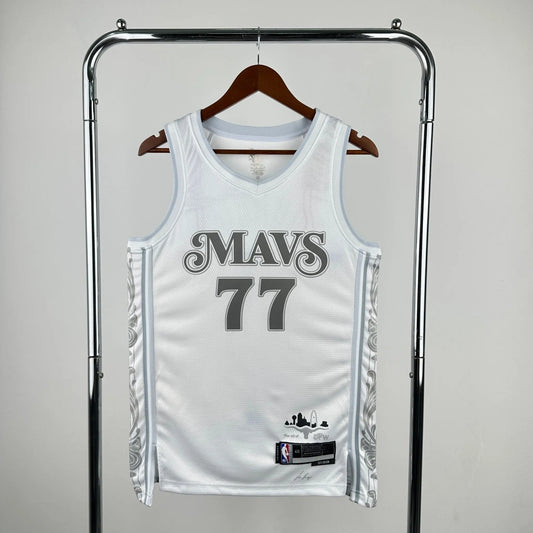 Dallas Mavericks 25 Nordic Techs