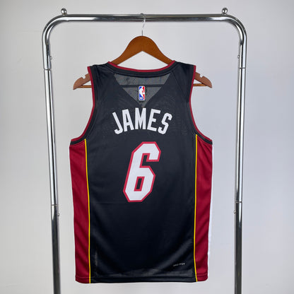 Miami Heat 23 (Retro Players) Nordic Techs