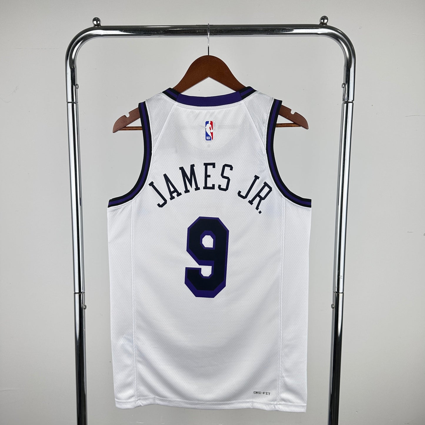 Los Angeles Lakers 23 Nordic Techs