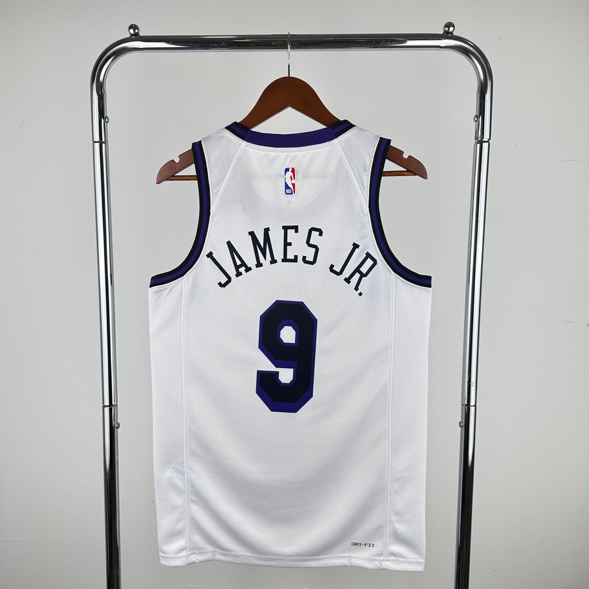 Los Angeles Lakers 23 Nordic Techs