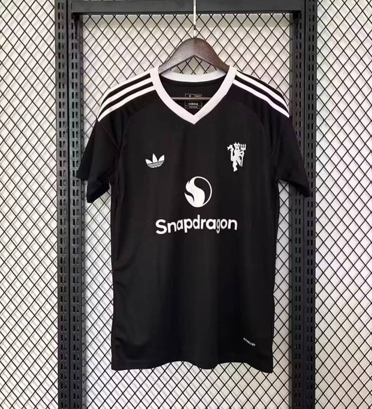 Maillot 24/25 Manchester United Noir L'Univers Du Maillot