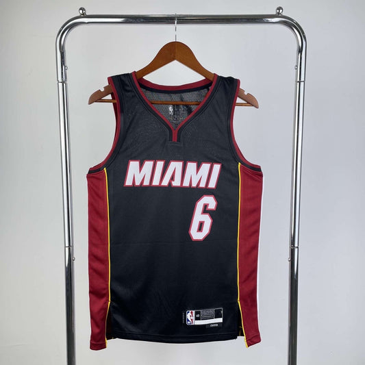 Miami Heat 23 (Retro Players) Nordic Techs