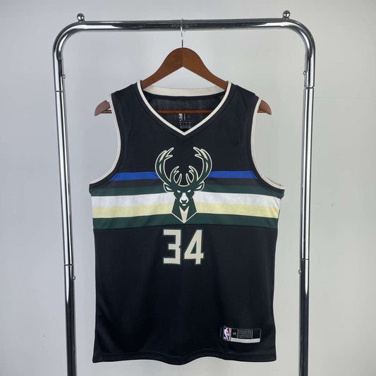 Milwaukee Bucks 21 Nordic Techs