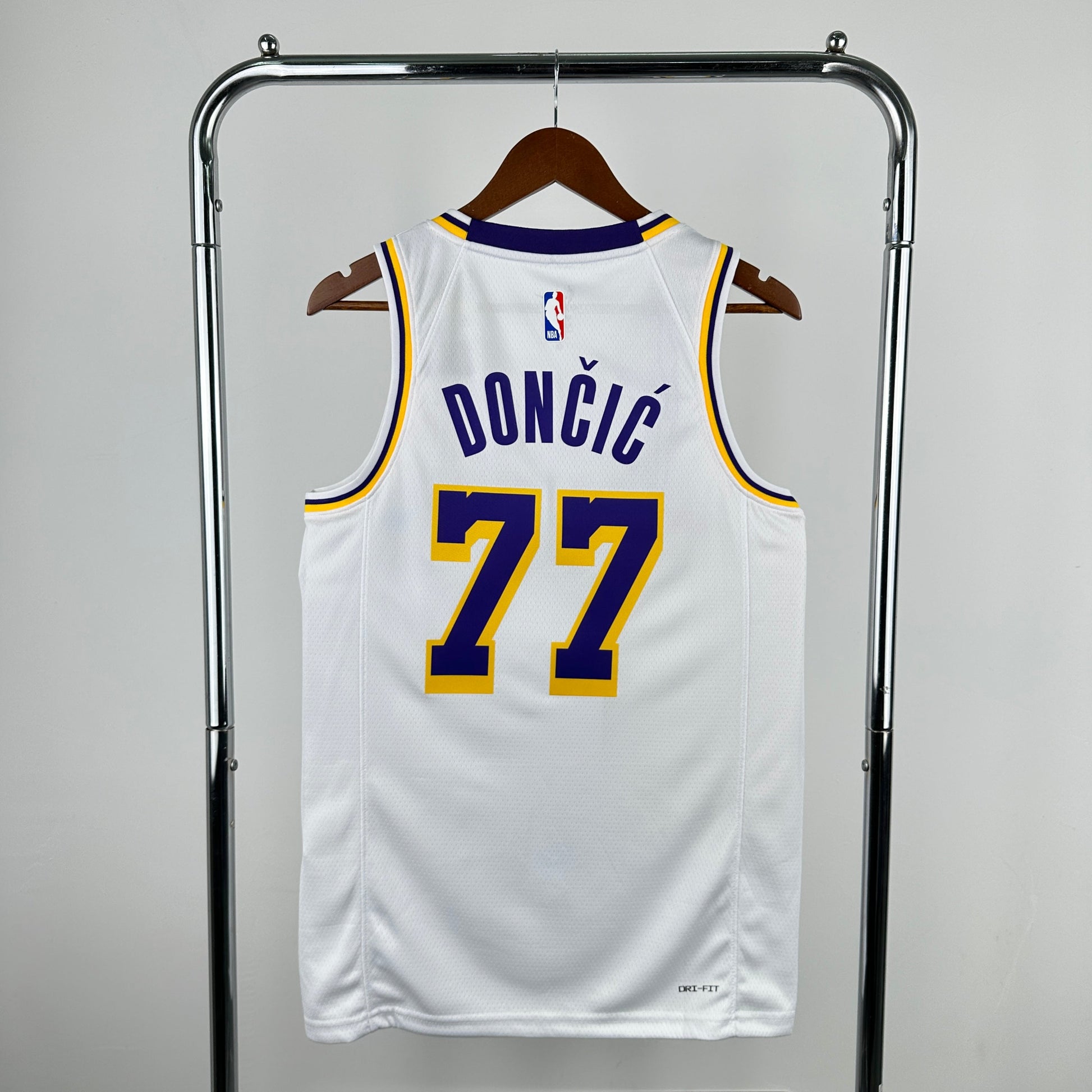 Los Angeles Lakers 23 (Retro Players) Nordic Techs